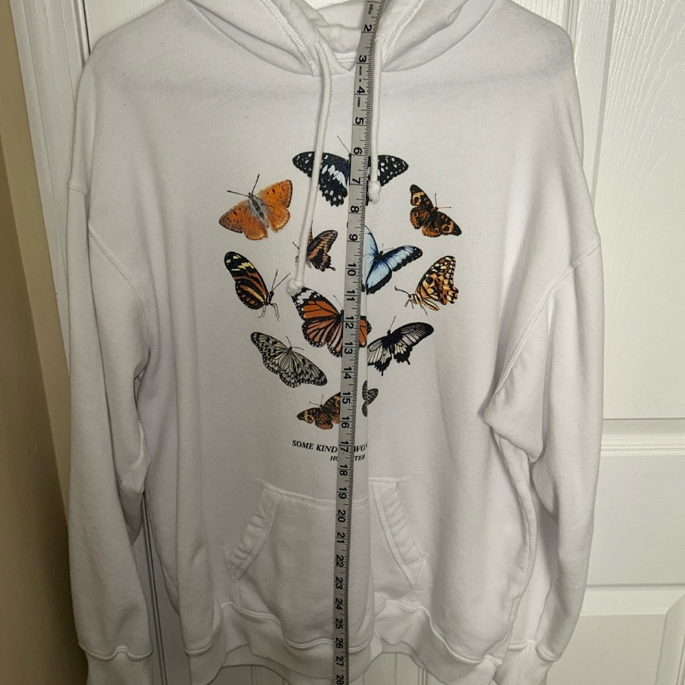 🦋Hollister Butterflies Hoodie🦋 5/25$